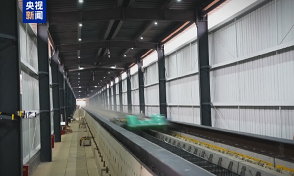 中国の超高速リニア、なぜ報じない？