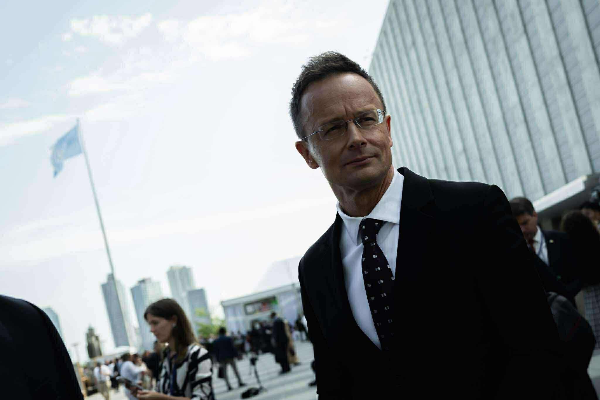 ハンガリーvsEU移民計画の大激戦！