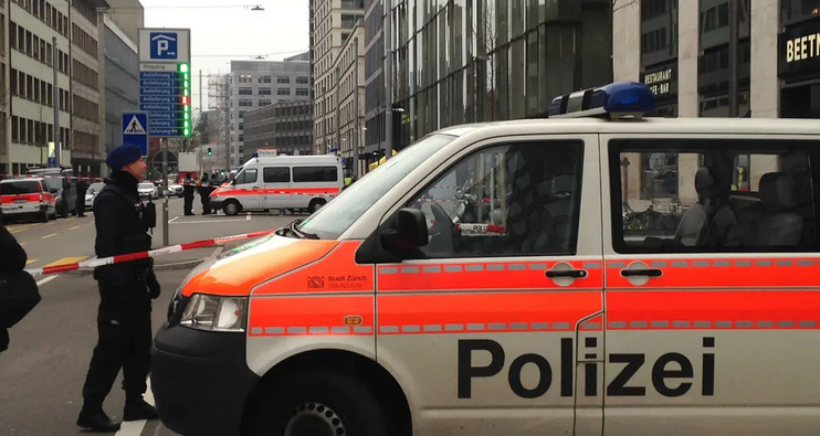 スイスで難民の年齢詐称、背後に何が？